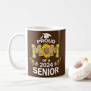 stolt Mamma av 24 klasser av 2024 äldre solrosor Kaffemugg
