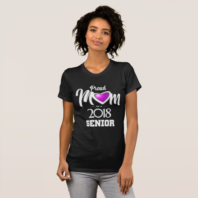 Stolt mamma av en pensionär 2018 t shirt (Hel framsida)