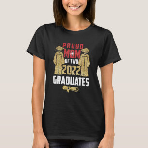 stolt Mamma av två 2022 Studenter Twin Mamma Grad T Shirt