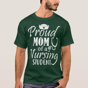 stolt Mamma i ett närliggande Student T Shirt