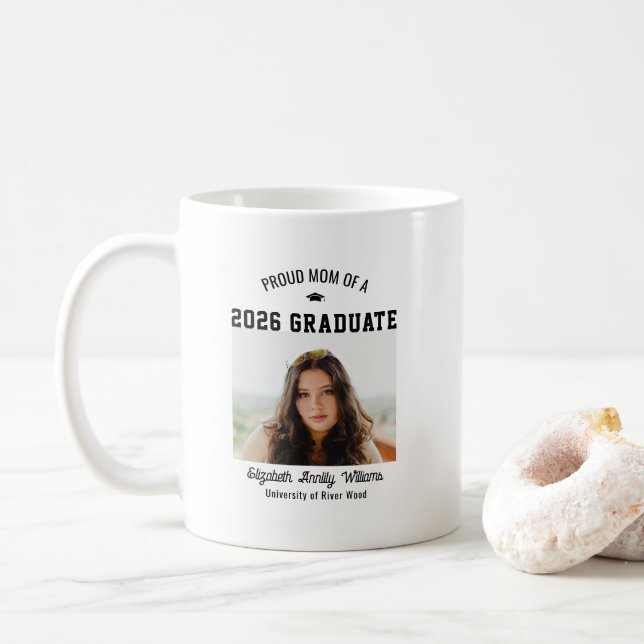 Stolt mamma Senior Anpassat år Examen Foto Förälde Kaffemugg (Med munk)