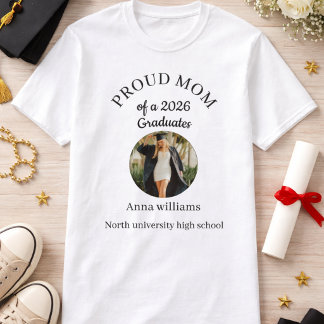 Stolt mamma till 2026 års examen skräddarsydd foto t shirt