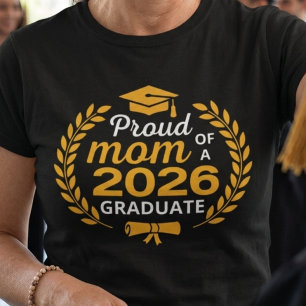 Stolt mamma till examenklass 2026 Familjefirande e T Shirt