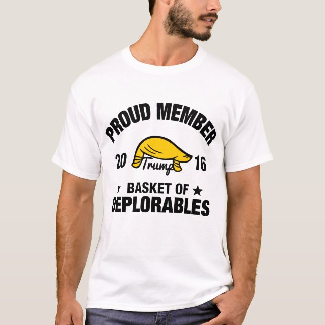 Stolt medlem basketen av Deplorables trumf Tee Shirt (Framsida)