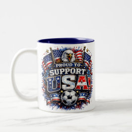 STOLT ÖVER ATT STÖDJA USA Fotbollsfan | Amerikansk Två-Tonad Mugg