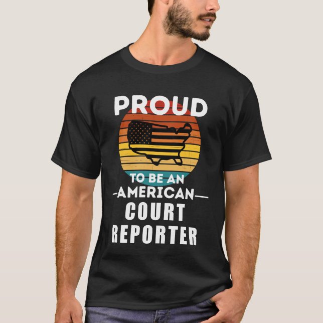 stolt över att vara en amerikansk domstolsreporter t shirt (Framsida)