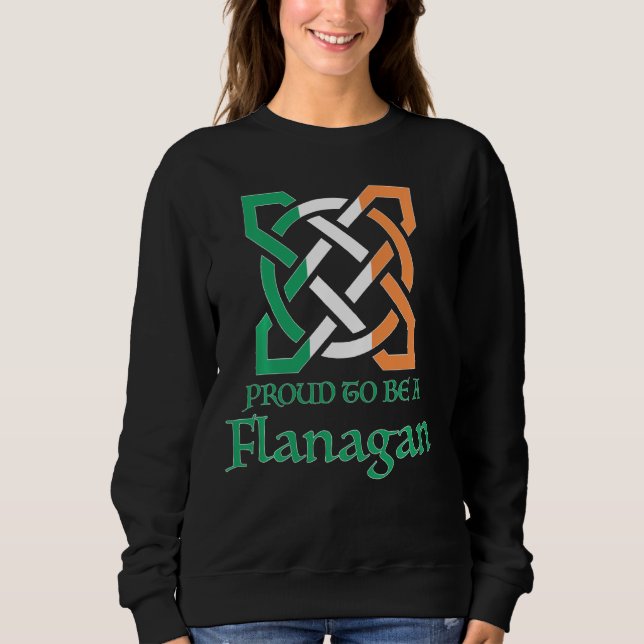 stolt över att vara en Flanagan Celtic Patrick's D T Shirt (Framsida)