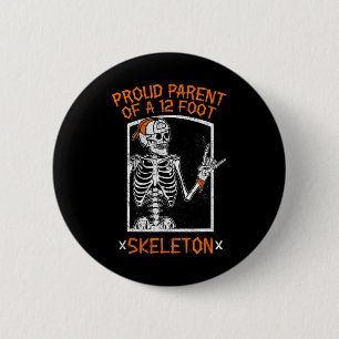 stolt överordnad till en 12-fot Skeleton-Halloween Knapp