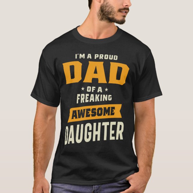 stolt Pappa vid en Fantastisk-dotter-snål. T Shirt (Framsida)