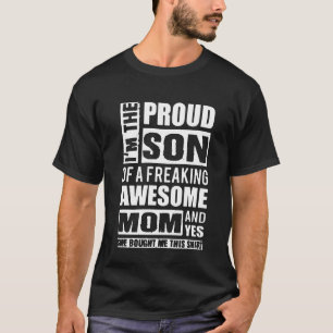 Stolt Son av att flippa ur den enorma mamman Tee