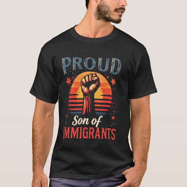 Stolt son till invandrare pro-invandring t shirt (Framsida)