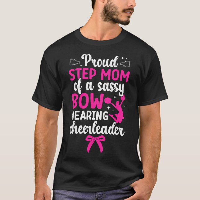 Stolt styvmamma till en cheerleader styvmamma Chee T Shirt (Framsida)