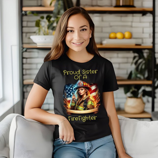 stolt syster till brandsläckare t shirt (Skapare uppladdad)