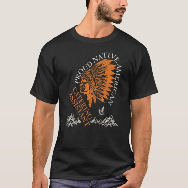 Stolt uramerikansk cateringassistentjobb t shirt (Framsida)