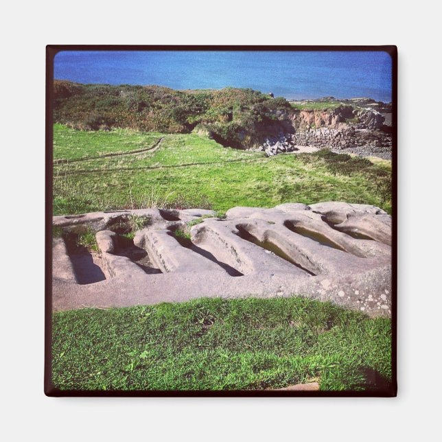 Stone Graves, Heysham Magnet (Framsidan)