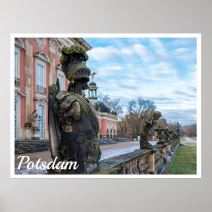 Stone knight statues nära palats i Potsdam Poster