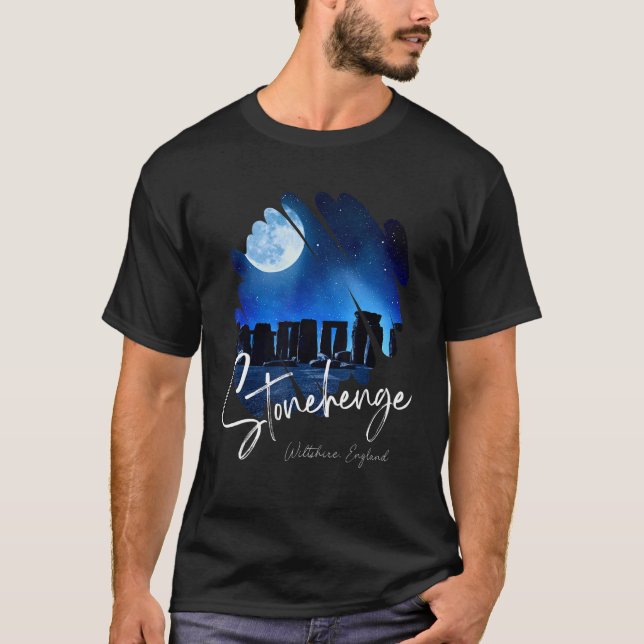 Stonehenge England Souvenir Stonehenge på Nattdag  T Shirt (Framsida)