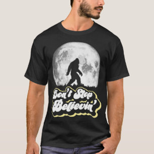 Stoppa inte Believins Bigfoot Retro Full Moon & Tr T Shirt