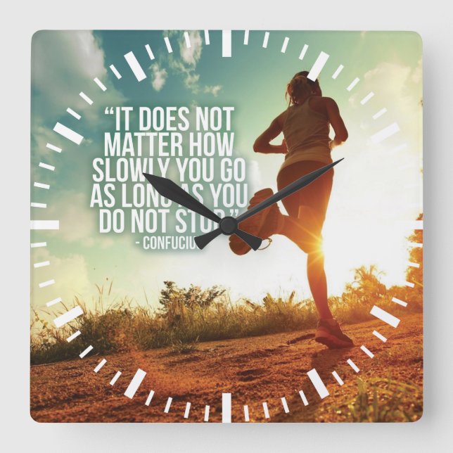 STOPPA INTE. Köra Marathon Workout Motivational Fyrkantig Klocka (Framsida)