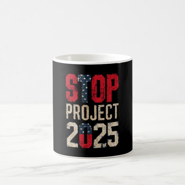 Stoppa Project 2025 Trump Biden Vintage Kaffemugg (Center)