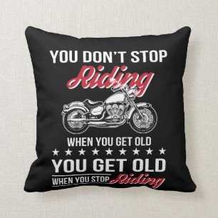 Stoppar gammala biker för motorcykel inte, när d kudde