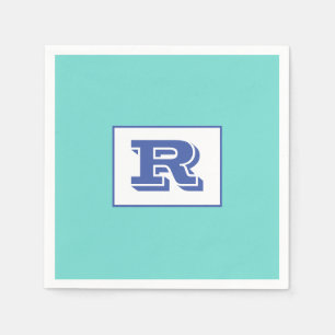 Stor, fetstil, blå monogram på ljusskalet pappersservett