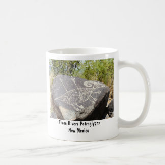 Stor hornfårpetroglyph kaffemugg