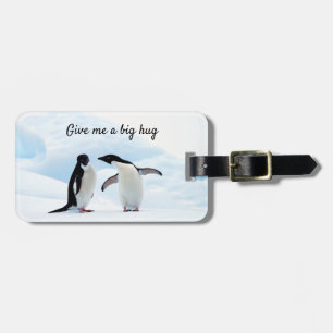 Stor hug Penguin på isfoto med text Bagagebricka