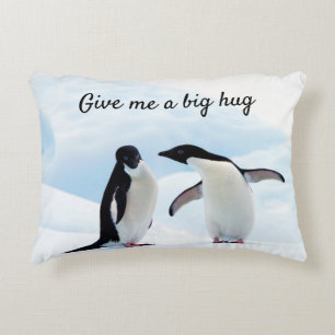 Stor hug Penguin på isfoto med text Prydnadskudde