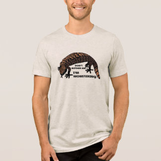 Stör mig inte, jag håller på att monstera! t shirt