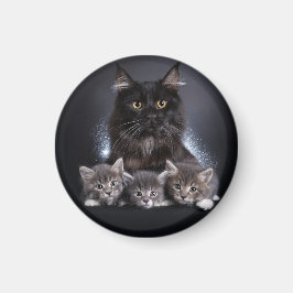 Stor svart katt och hennes 3 ungar poserar för oss magnet