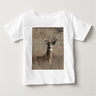Stor trofébockhjort i högväxt gräs Camo T Shirt
