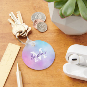 Stor Wht Monogram och Lila Script Namn Iridescent Nyckelring