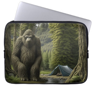 Stora Bigfoot sitta bredvid Tält i Skogen Laptop Fodral