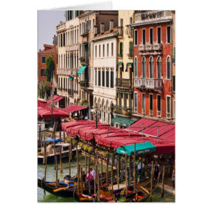 Stora kanalen i Venedig Italien med gondolbåtar Hälsningskort