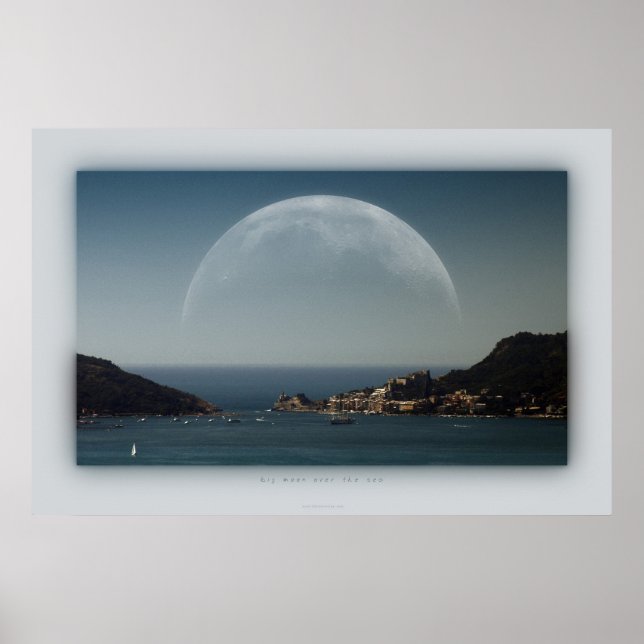 Stora måne över havet poster (Framsidan)
