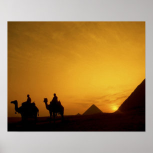 Stora pyramiderna i Giza, Egypten vid solnedgång Poster