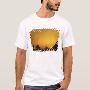 Stora pyramiderna i Giza, Egypten vid solnedgång T Shirt