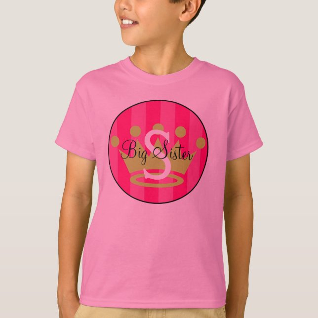 Storasysterkronaskjorta stort initialt V 3 T-shirt (Framsida)