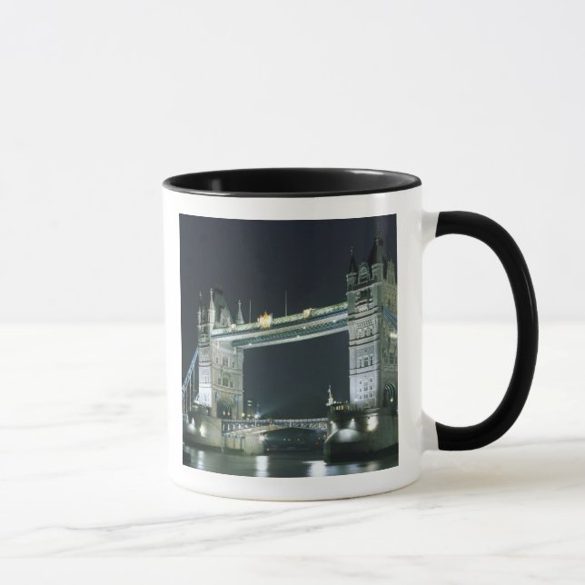 Storbritannien, England, London, Tower Bridge. Mugg (Höger)