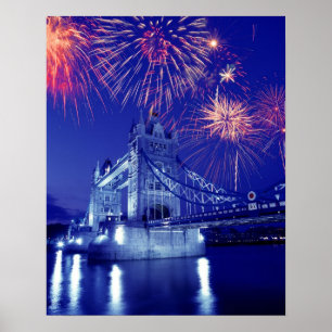 Storbritannien, London. Fyrverkerier över Towern Poster