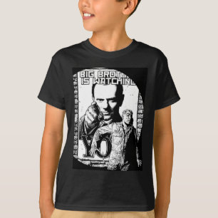 Storebrodern håller ögonen på t shirt