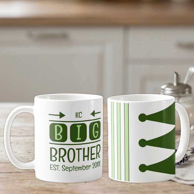 Storebror initialer est. månad år grön kaffemugg (Skapare uppladdad)