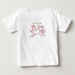 Stork som transporterar Baby-babyskor T Shirt