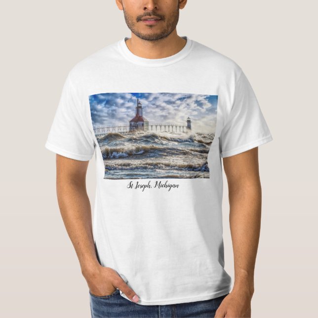 Storm at St Joseph Lighthouse T Shirt (Framsida)