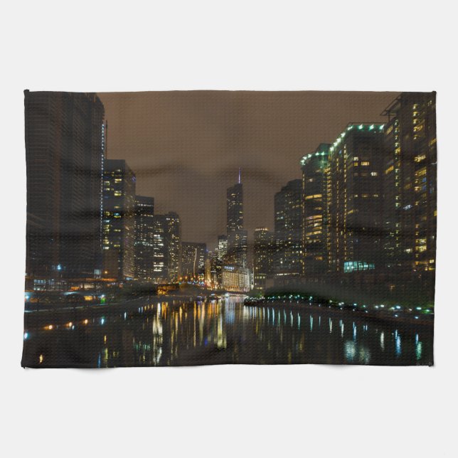 Storm Brewing Over Chicago Kökshandduk (Horisontell)