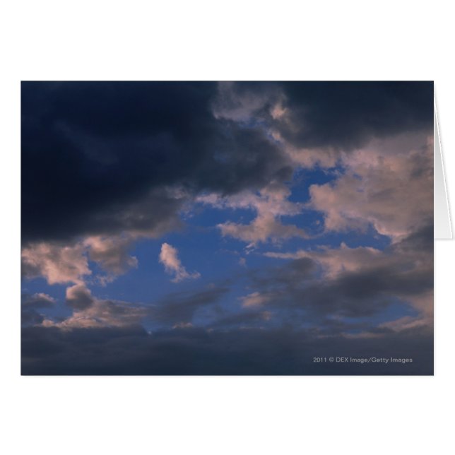 Storm moln mot blå himmel hälsningskort (Framsidan Horizontal)