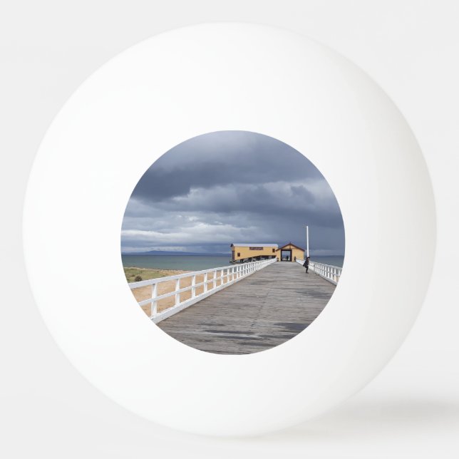 Storm över Queenscliff Pier Pingisboll (Framsidan)