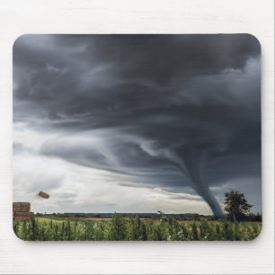 Storm tornado eller vrister livshö i dåligt väder musmatta