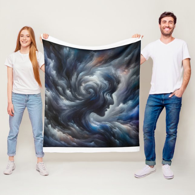 "Stormens viskningar Abstrakt ansikte i molnen Fleecefilt (På plats)